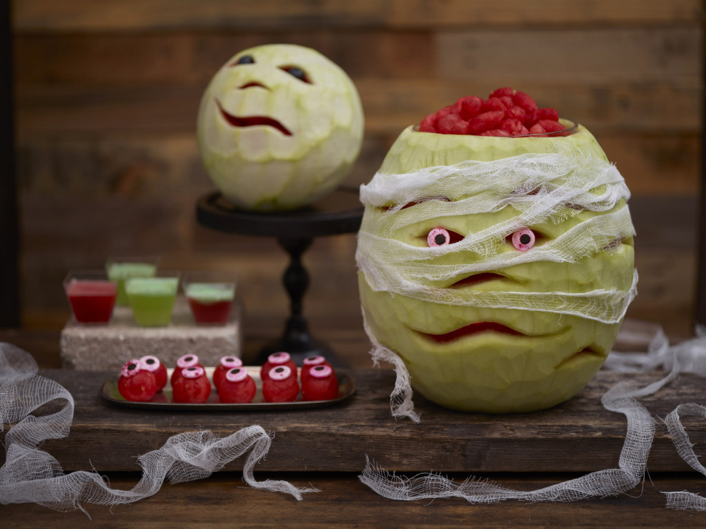 Mummy watermelon carving